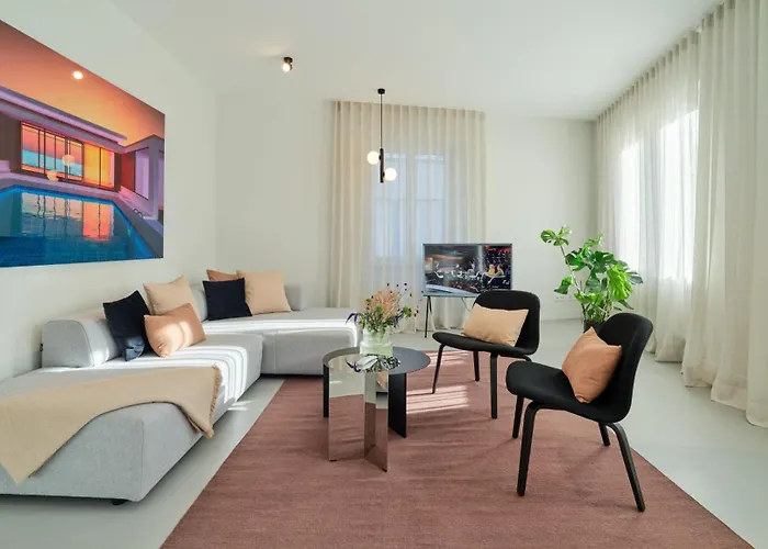 Modernes Flair - Designer-Apartment In Top-Lage - Bis 3 Personen - Wittlich -Zentrum