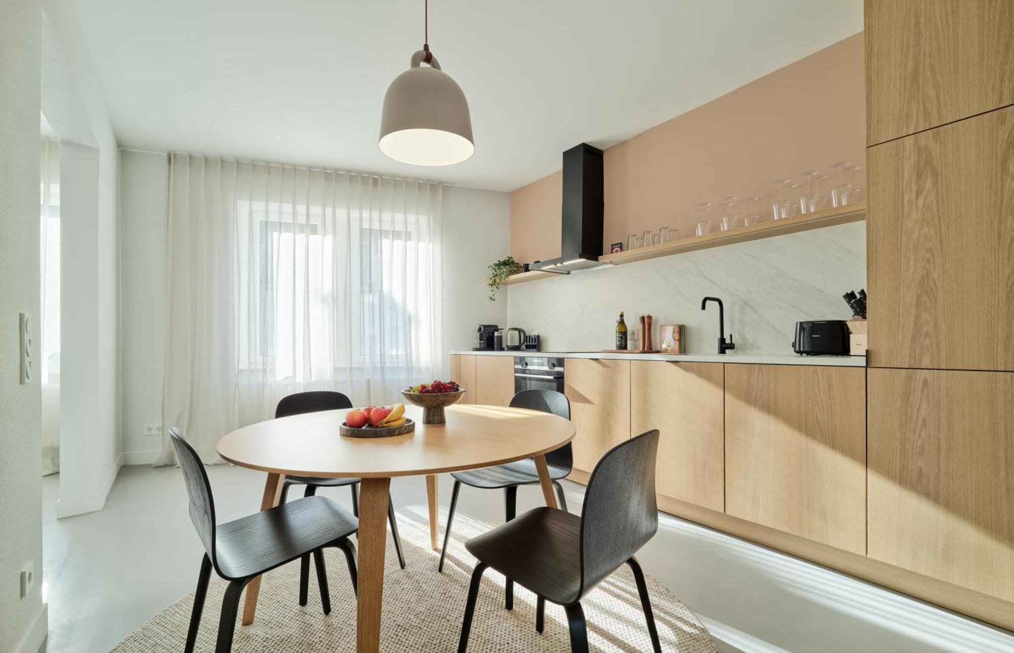 Modernes Flair - Designer-apartment In Top-lage - Bis 3 Personen - -zentrum Apartment